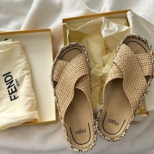 Fendi Raffia Sandals sz40